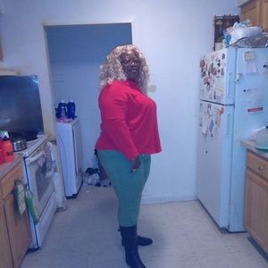 Meet your Posher, Tonya